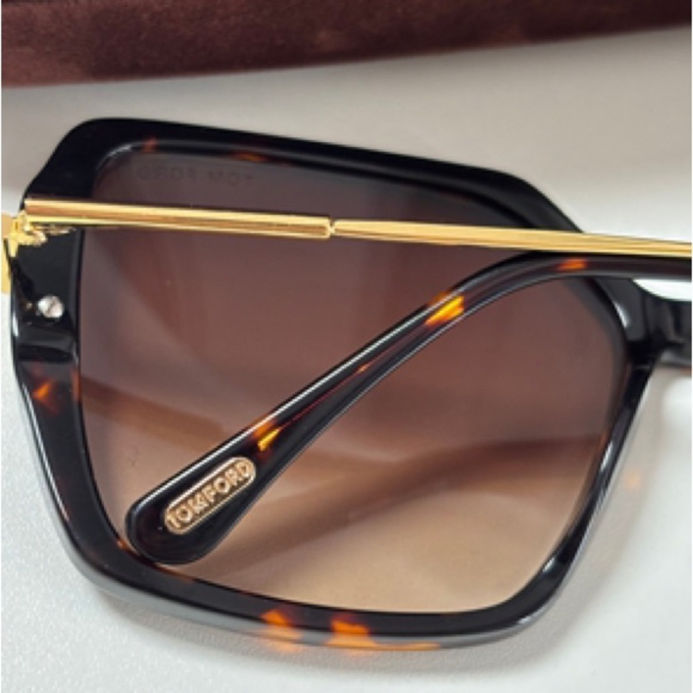 TOM FORD fashionable sunglasses - Picture 9 of 10